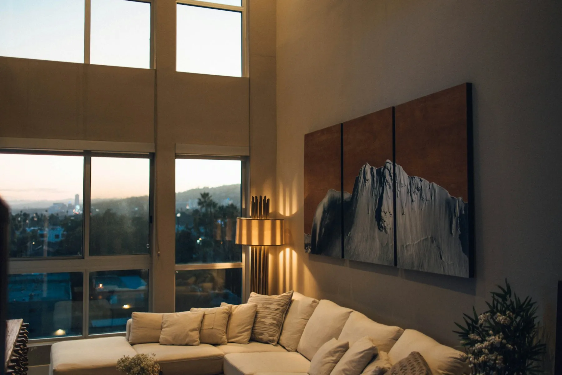 Living room with the canyon behind